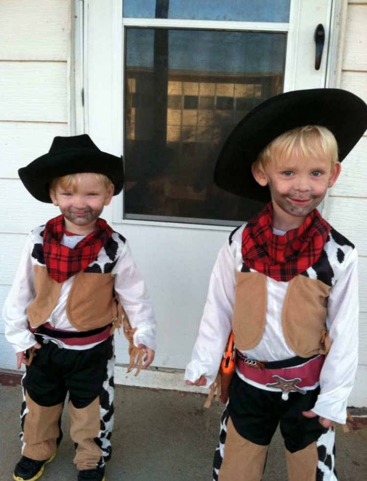 Cowboy Costumes for Brothers - Costume Yeti